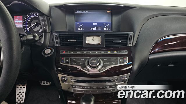 Infiniti M 2013 — photo 14