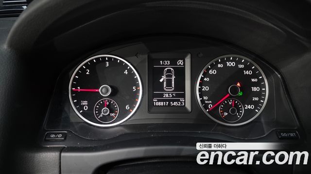 Volkswagen Tiguan 2016 — photo 11