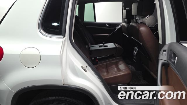 Volkswagen Tiguan 2016 — photo 17