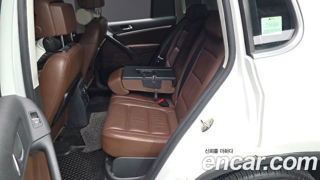 Volkswagen Tiguan 2016 — photo 18