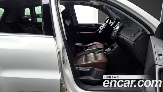Volkswagen Tiguan 2016 — photo 16