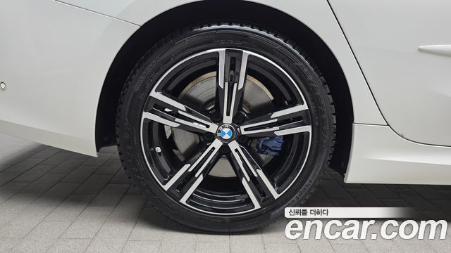 BMW 3-Series 2024 — photo 5