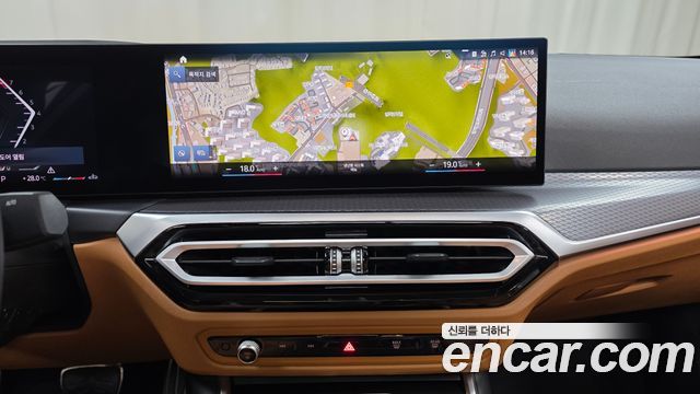 BMW 3-Series 2024 — photo 17