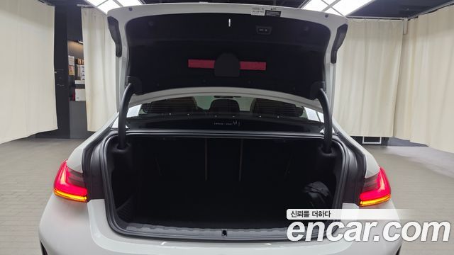 BMW 3-Series 2024 — photo 22