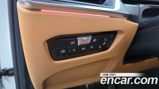 BMW 3-Series 2024 — photo 24