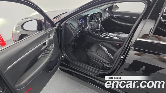 Hyundai Sonata 2022 — photo 13