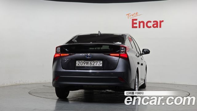 Toyota Prius 2022 — photo 4