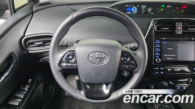 Toyota Prius 2022 — photo 19
