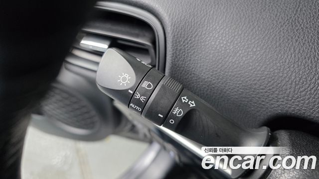 Toyota Prius 2022 — photo 32