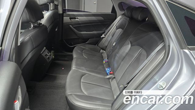 Hyundai Sonata 2017 — photo 12