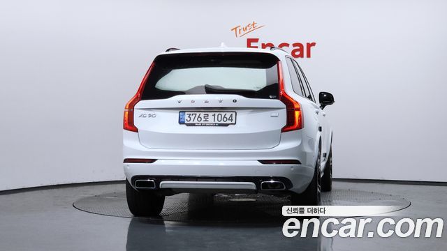 Volvo XC90 2021 — photo 4