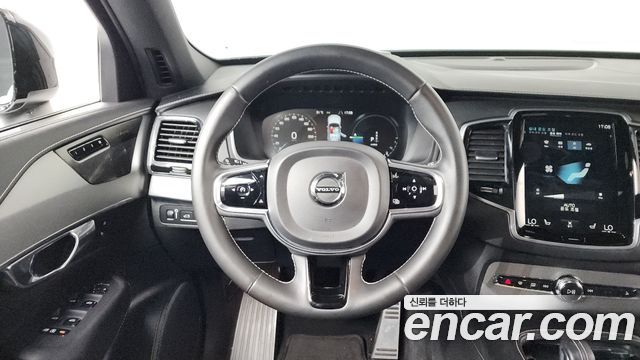 Volvo XC90 2021 — photo 19