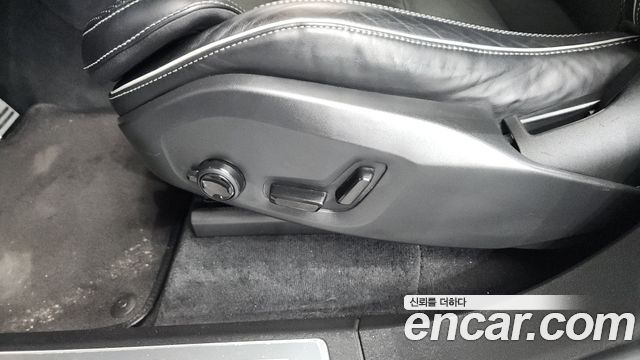 Volvo XC90 2021 — photo 32