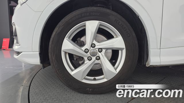Audi Q3 2020 — photo 5
