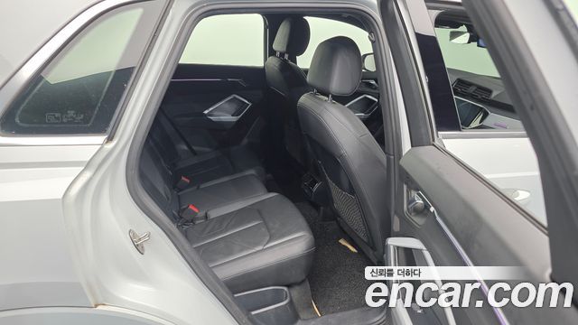 Audi Q3 2020 — photo 12
