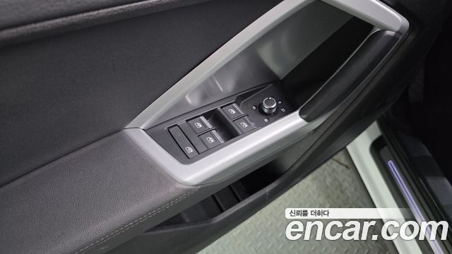 Audi Q3 2020 — photo 17