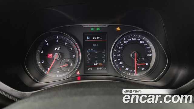 Hyundai Veloster 2019 — photo 8
