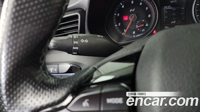 Hyundai Veloster 2019 — photo 19