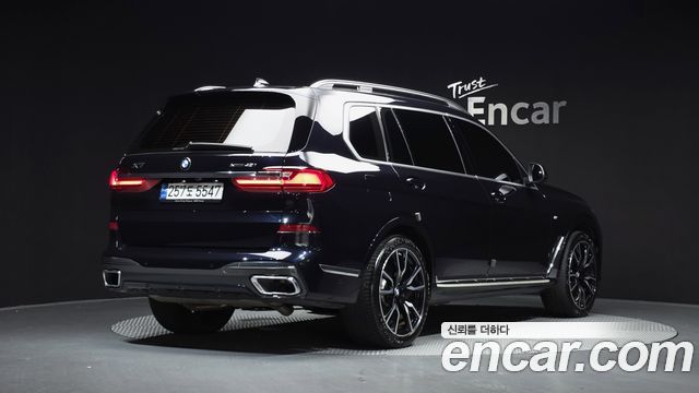 BMW X7 2022 — photo 2