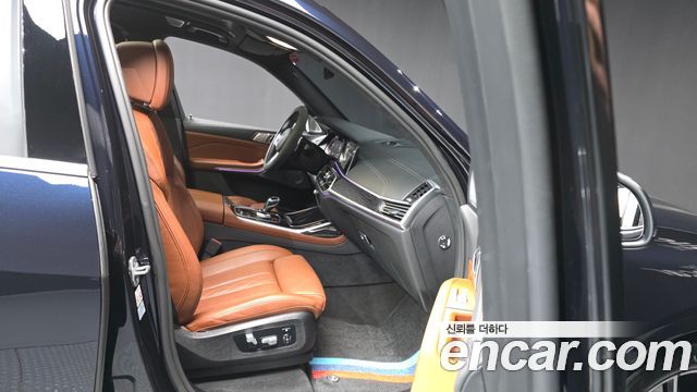 BMW X7 2022 — photo 17