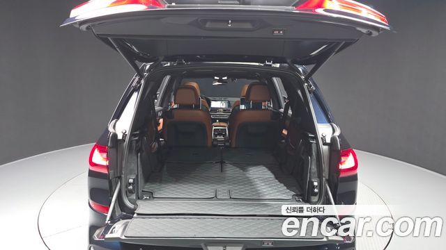 BMW X7 2022 — photo 26