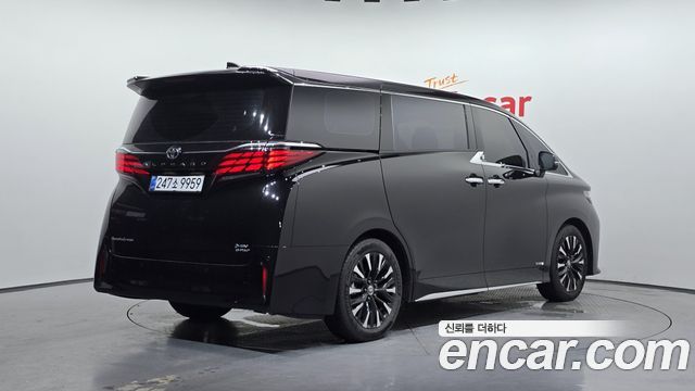 Toyota Alphard 2025 — photo 2