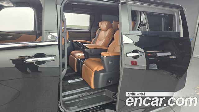 Toyota Alphard 2025 — photo 17