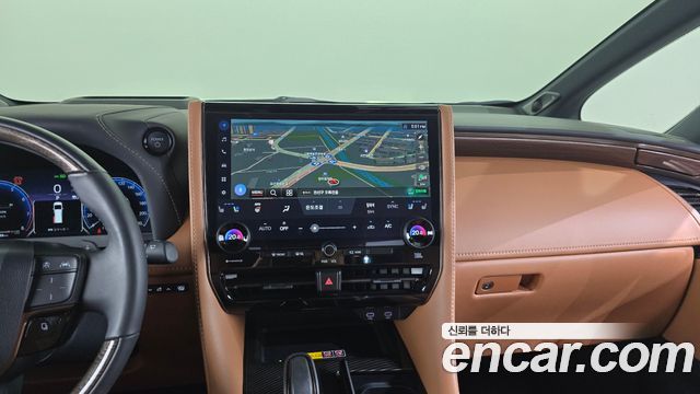 Toyota Alphard 2025 — photo 18