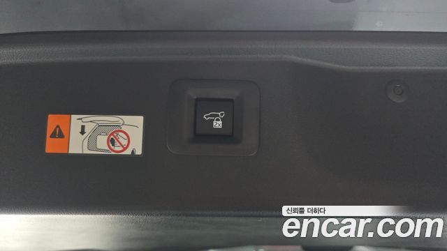 Toyota Alphard 2025 — photo 24