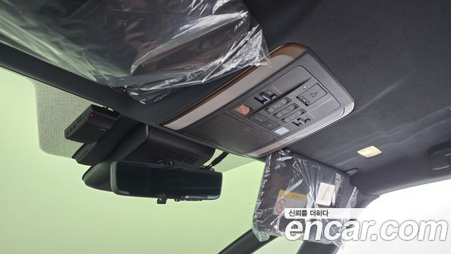 Toyota Alphard 2025 — photo 27