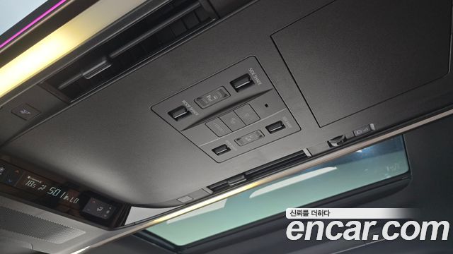 Toyota Alphard 2025 — photo 35