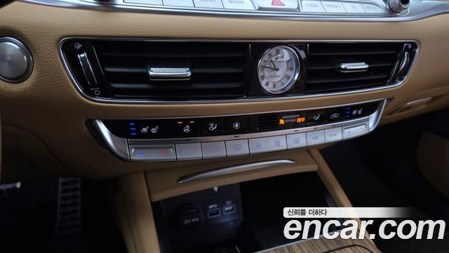 Kia K9 2023 — photo 24