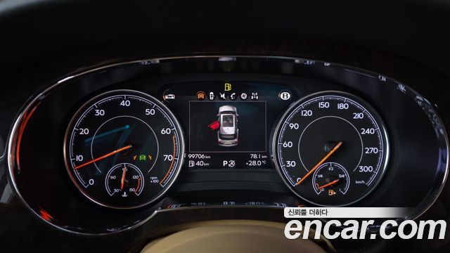 Bentley Bentayga 2018 — photo 8