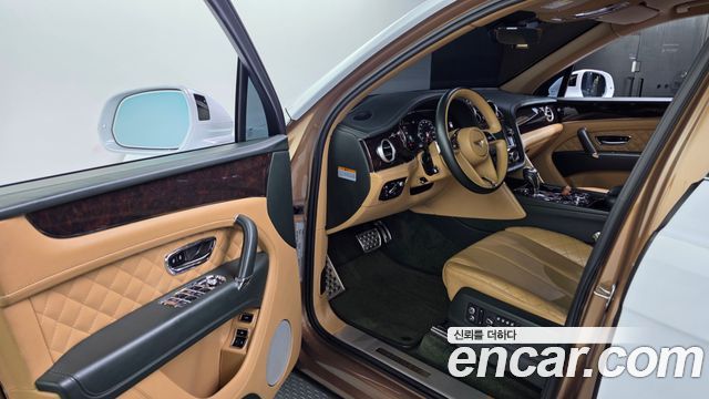 Bentley Bentayga 2018 — photo 10