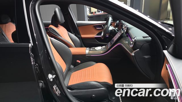 Mercedes-Benz C-Class 2023 — photo 17
