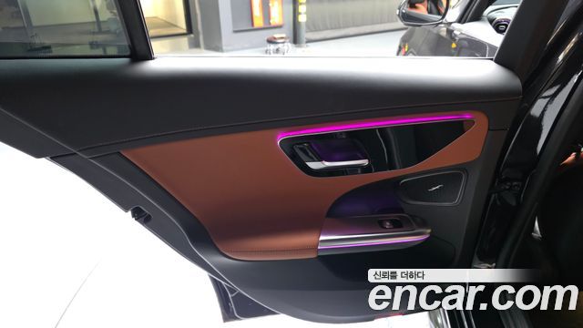 Mercedes-Benz C-Class 2023 — photo 15