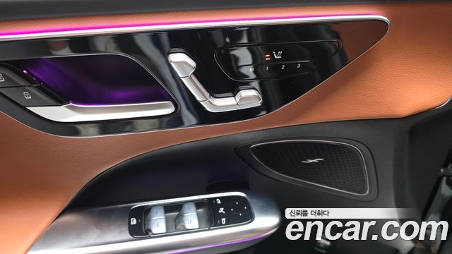 Mercedes-Benz C-Class 2023 — photo 31