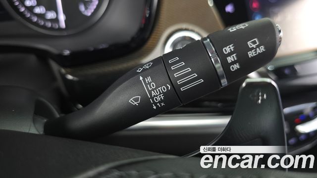 Cadillac XT6 2020 — photo 28