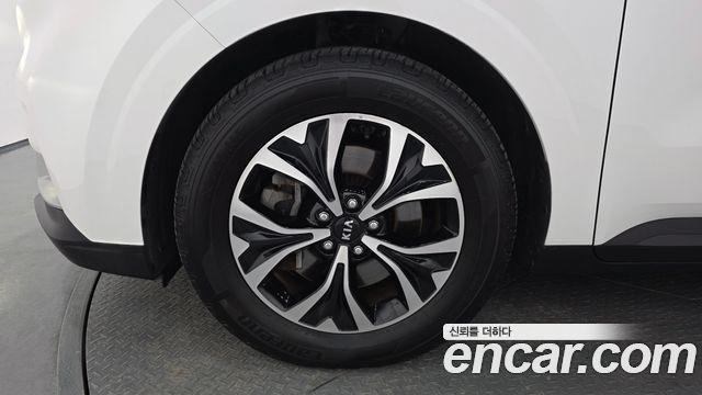 Kia Canival 2021 — photo 5