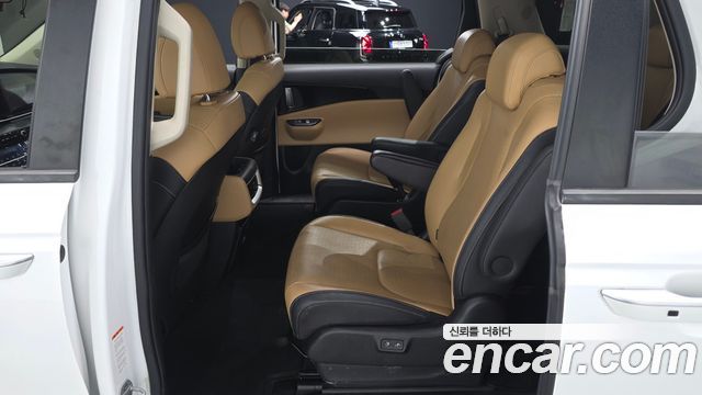 Kia Canival 2021 — photo 12