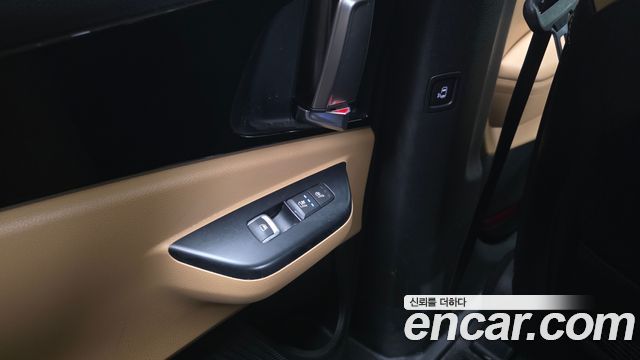 Kia Canival 2021 — photo 19