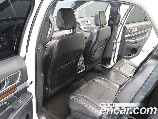 Ford Explorer 2018 — photo 14