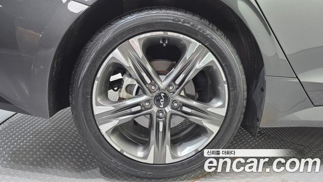 Kia K5 2023 — photo 5
