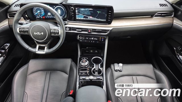 Kia K5 2023 — photo 10