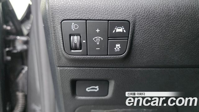 Kia K5 2023 — photo 18