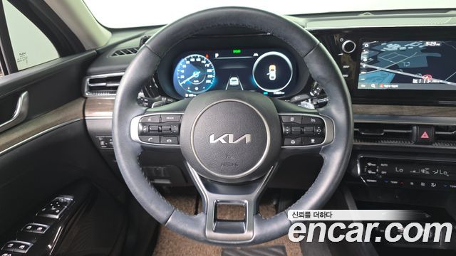 Kia K5 2023 — photo 19