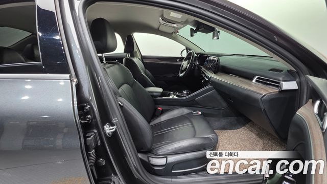 Kia K5 2023 — photo 16