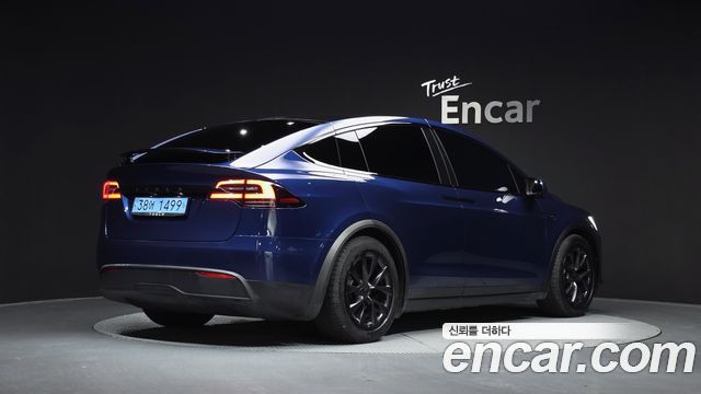 Tesla Model X 2023 — photo 2