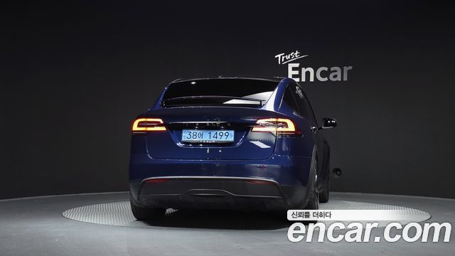 Tesla Model X 2023 — photo 4