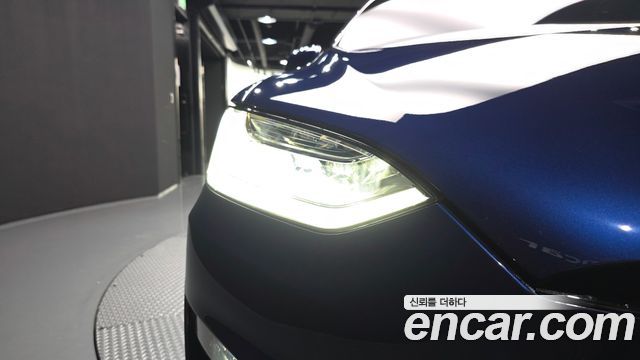 Tesla Model X 2023 — photo 8